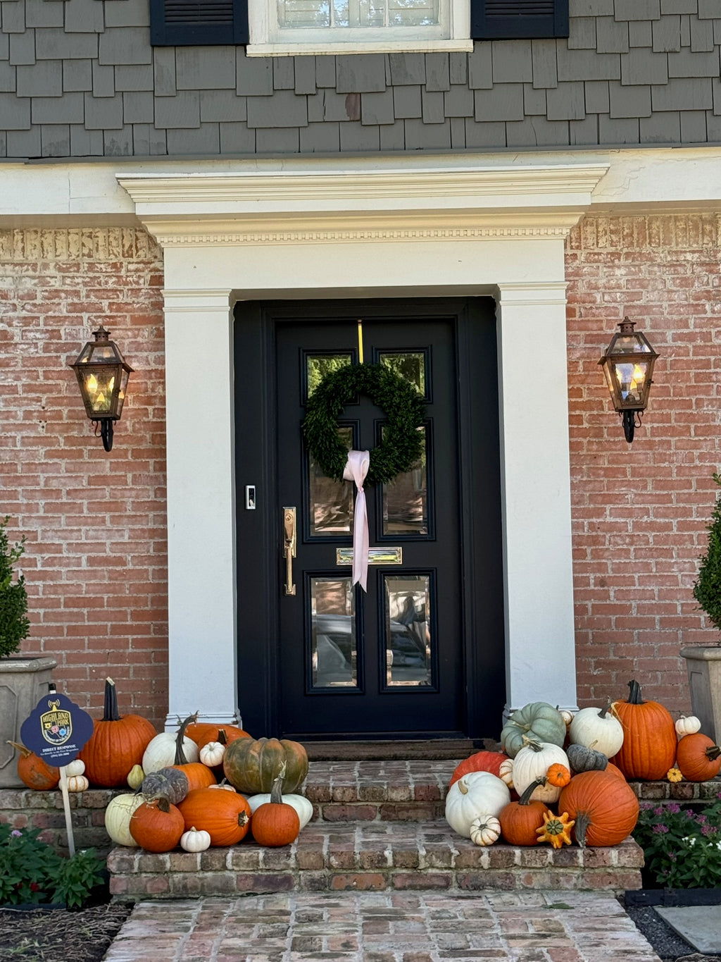 Package D – Starter Porch Pumpkin Display